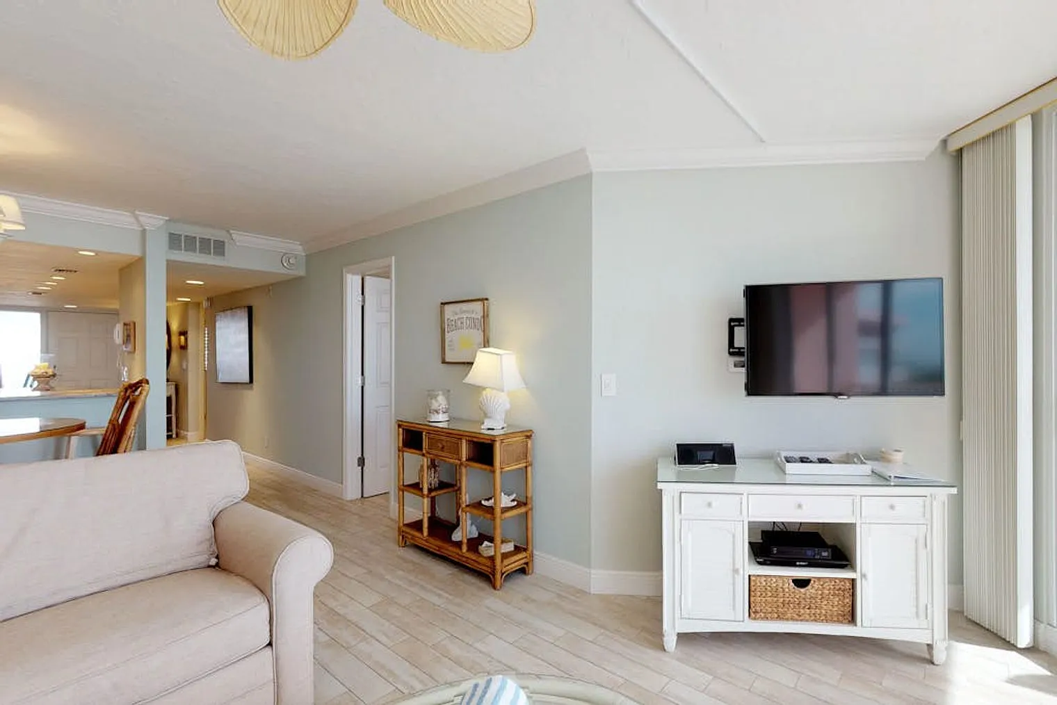 2 bed, 2.0 bath, 1194 sqft, $10,224 — Photo 4