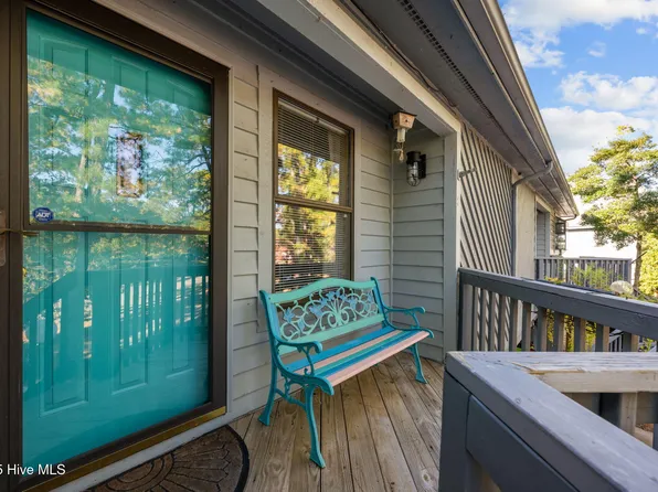 10022 Windward Drive, New Bern, NC 28560