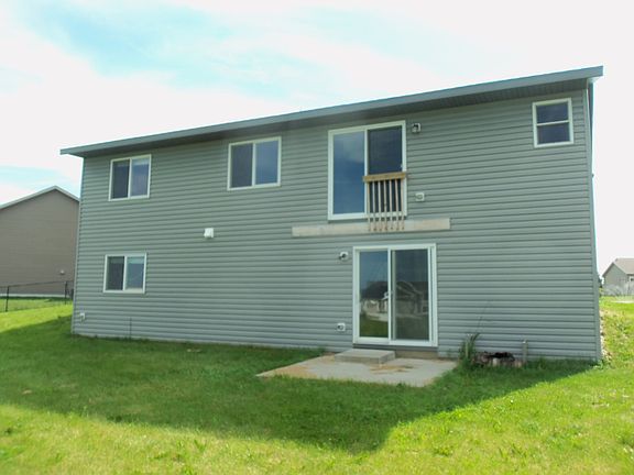 4th image of 3134 Tamarack Ln SE