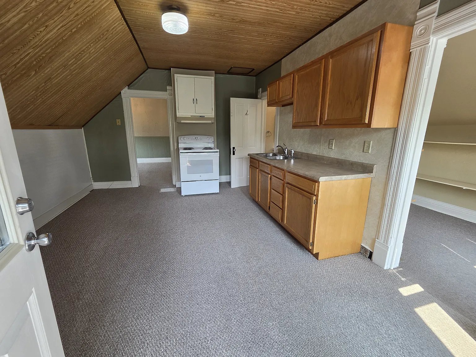 306 N. State St — Photo 2