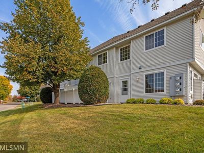 7895 Harvest Ln, Chanhassen, MN, 55317