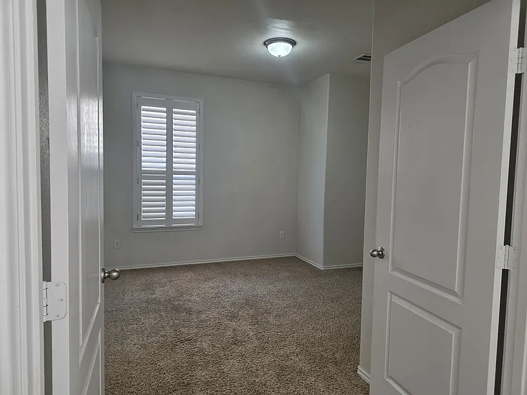 1119 Lonesome Oak Dr — Photo 11