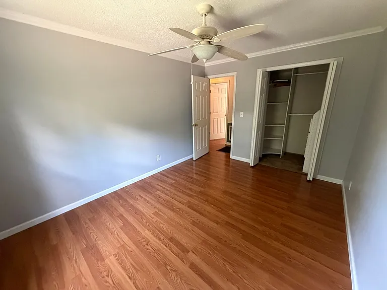 499 Basso St — Photo 16