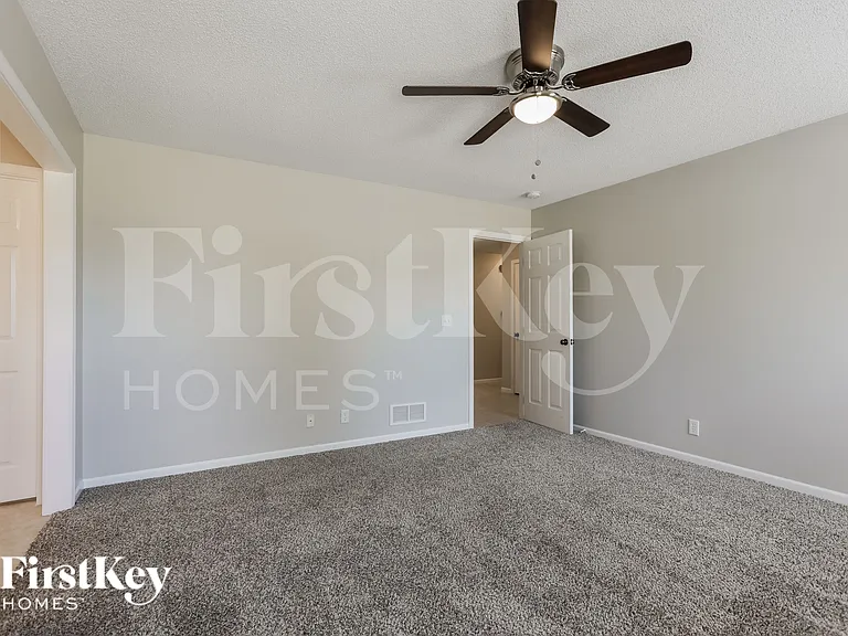 724 Bristol Dr — Photo 11