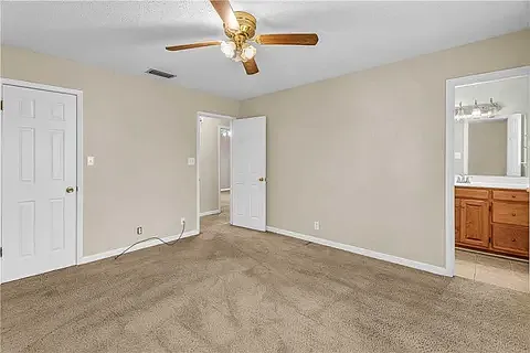 225 Denise Ln — Photo 13
