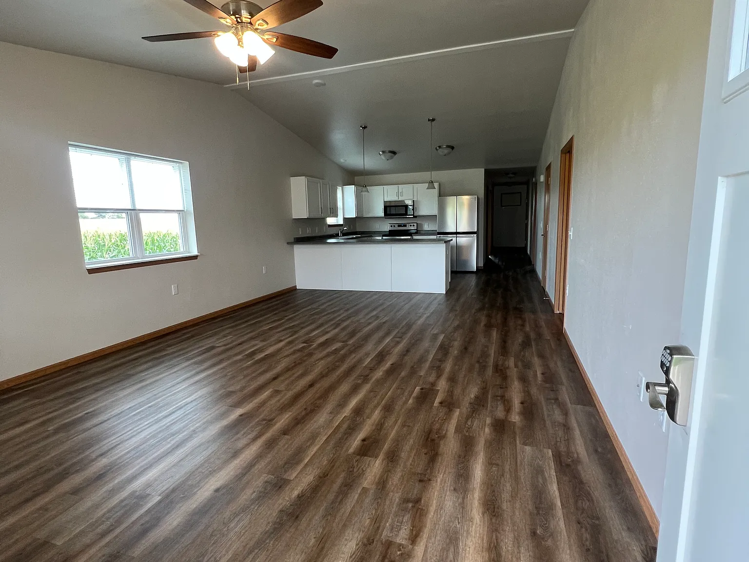2 bed, 1200 sqft, $1,470 — Photo 2