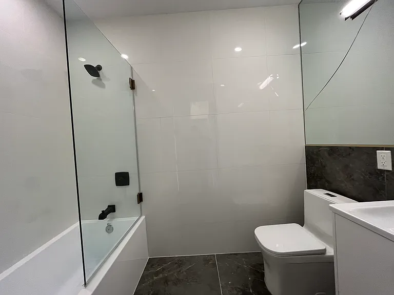 50 Grace St #1L — Photo 3