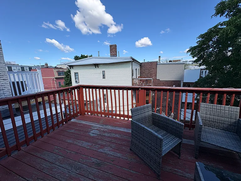254 E St #3 — Photo 10