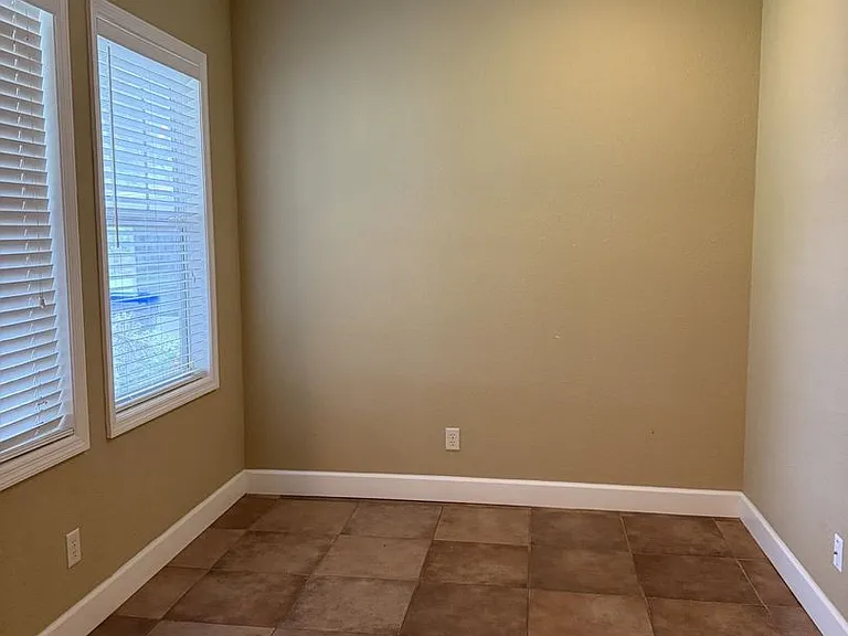 3613 S Summerlin Ave — Photo 5