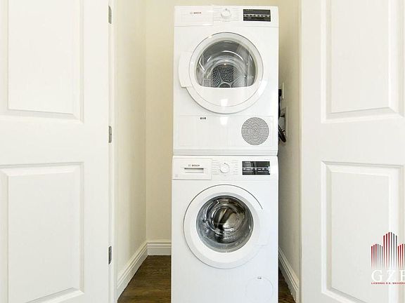 4th image of 573 Warren St #3