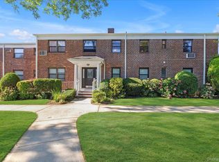 1197 E broadway #K11, Hewlett, NY 11557