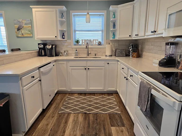 106 Ocean View Ave #A — Photo 10