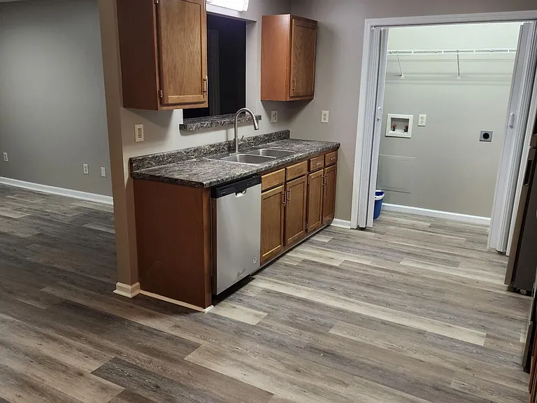740 Sunnyside Rd #2 — Photo 2