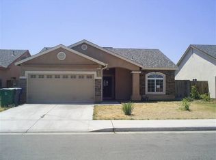 1076 Naval Ave, Madera, CA 93637