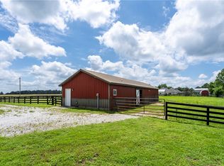 19610 Garman Rd, Gentry, AR 72734