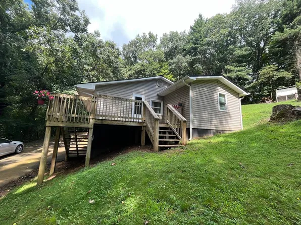 200 Keene St, Richlands, VA 24641