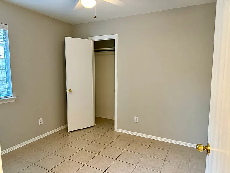 17319 Box Canyon Dr — Photo 9