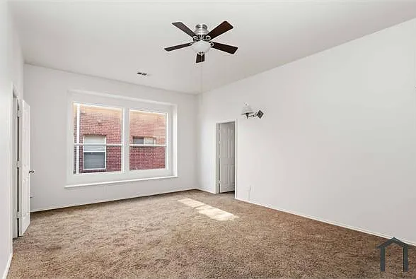 9679 Briardale Dr — Photo 11