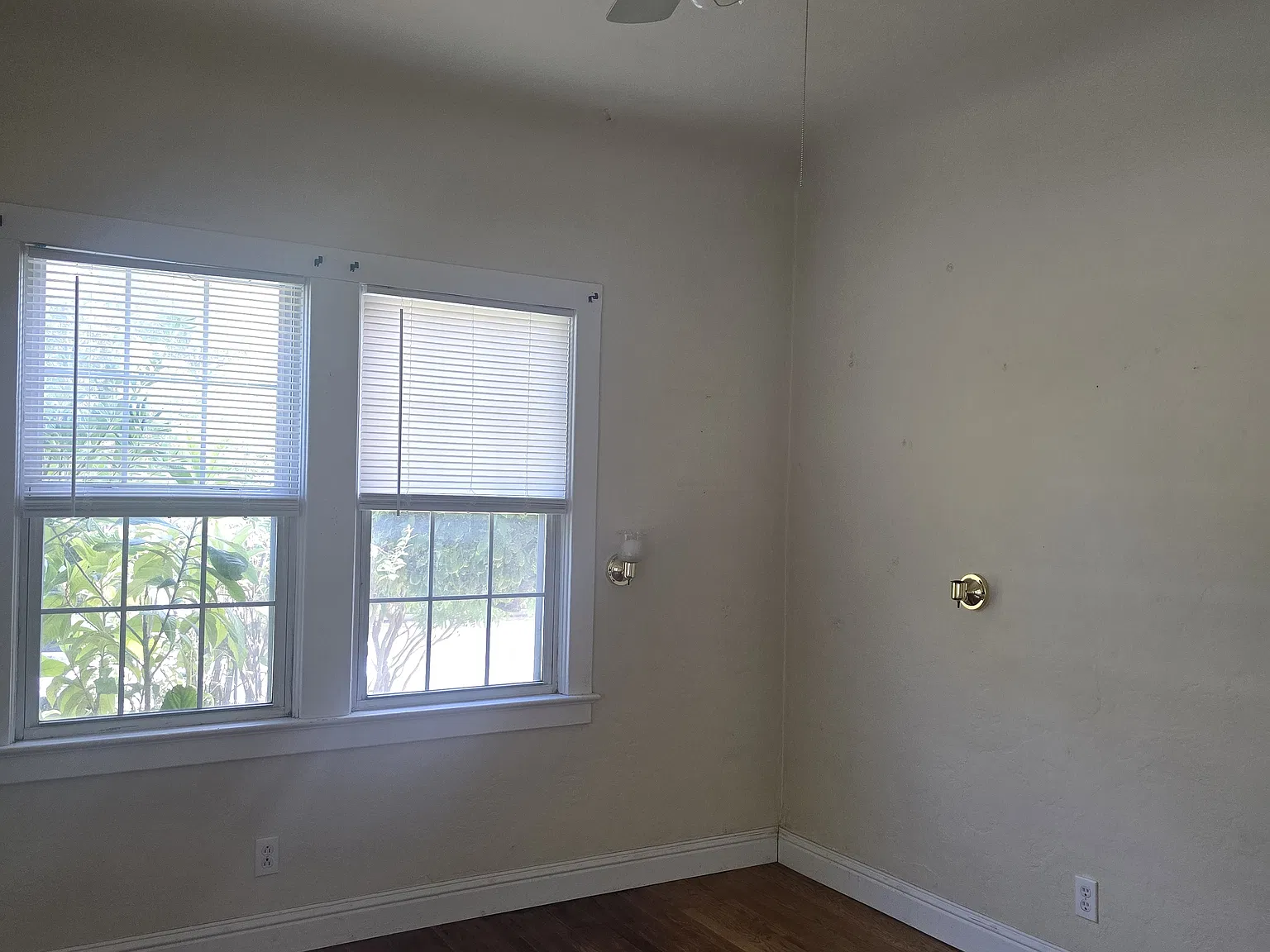 2164 Waldon St — Photo 3