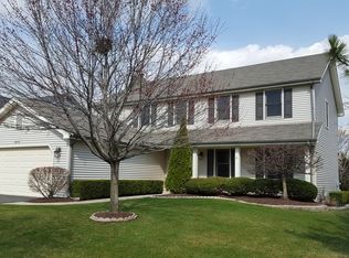 2875 Carriage Way, Aurora, IL 60504