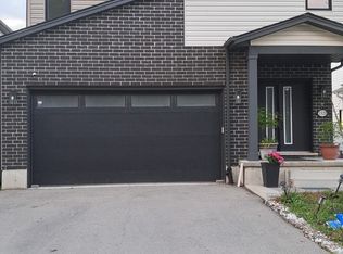 1520 S Twilite Blvd, London, ON N6G 3P2