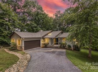 200 Waterford Dr, Mills River, NC 28759