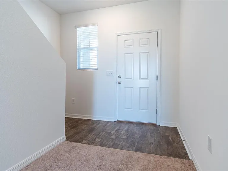 394 Madison Dr — Photo 10