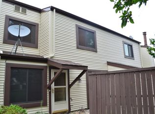 1015 N 39th St, Grand Forks, ND 58203