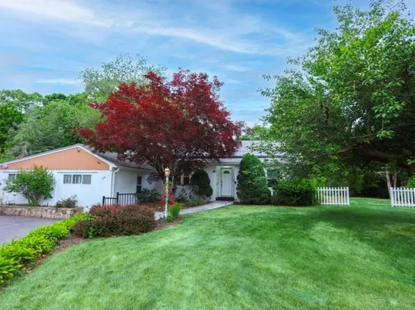 29 Dean Ave, Johnston, RI 02919