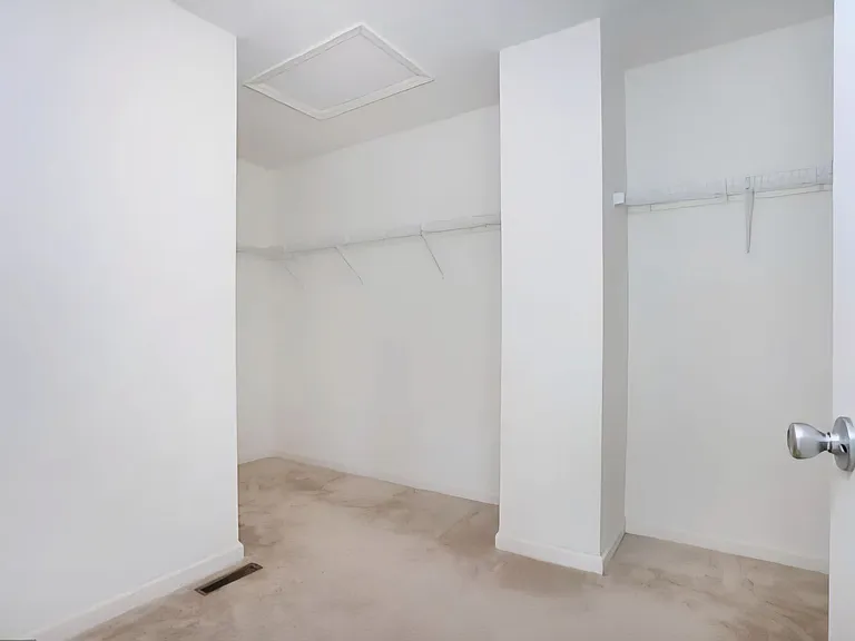 24 Grissom Dr — Photo 16