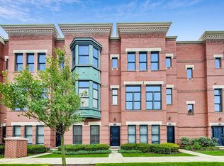 321 W Wood St #17, Palatine, IL 60067