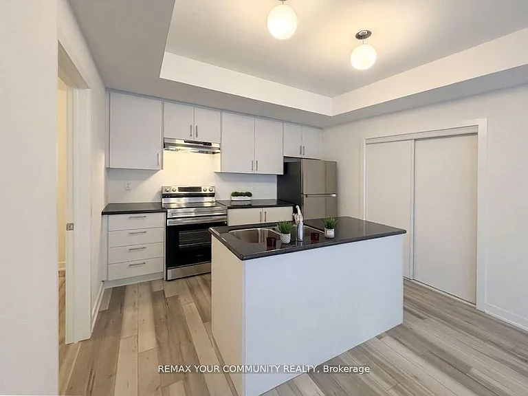 15100 Yonge St #106 — Photo 9