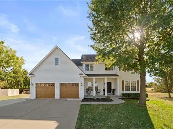1443 Briarwood Ct, Eudora, KS 66025