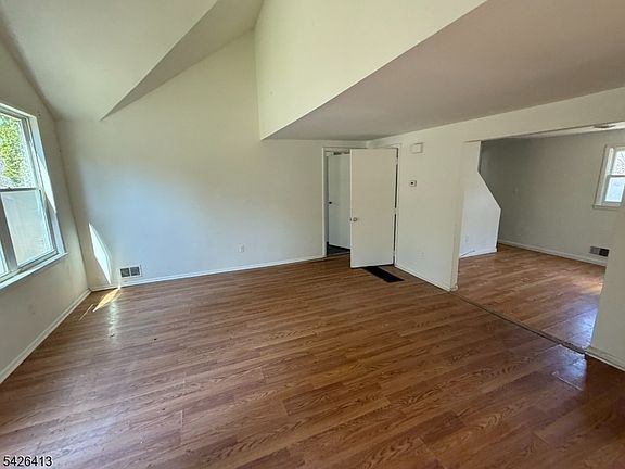 2nd image of 15 River Dr