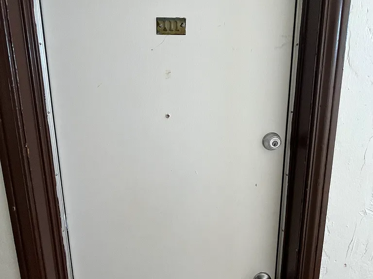 1012 N Ardmore Ave #111 — Photo 2