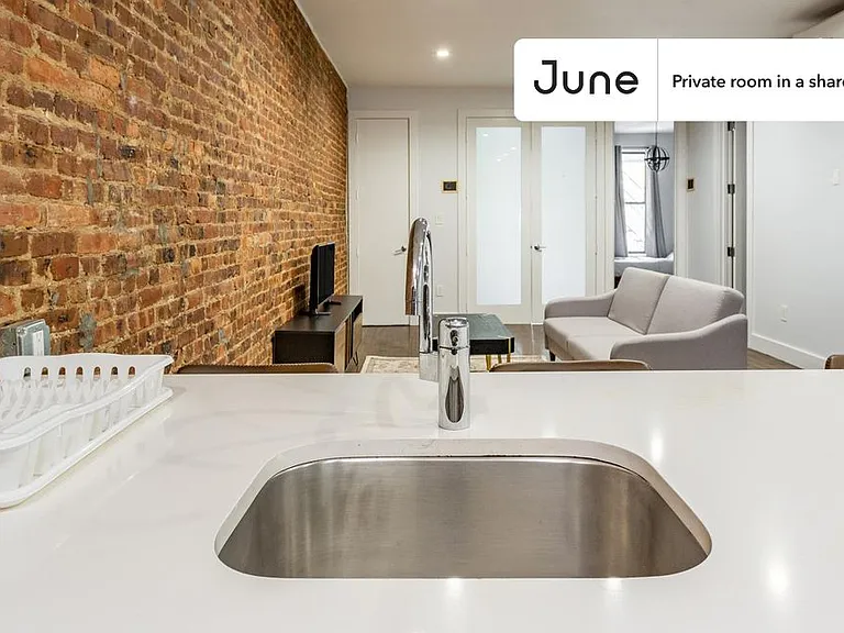 1131 Broadway #B — Photo 10