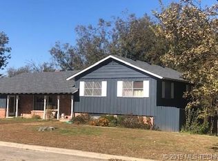 726 W 24th St, Ada, OK 74820