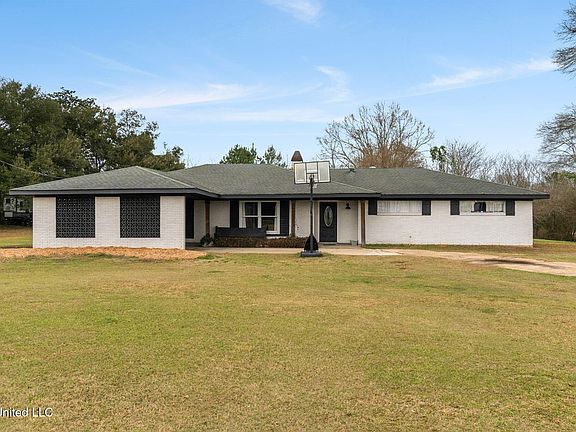 2nd image of 119 Hillsdale Gumpond Rd