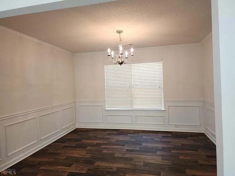 7130 Cavender Dr S — Photo 4
