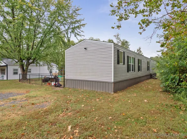 139 W Lakeview Ave, Vinita, OK 74301