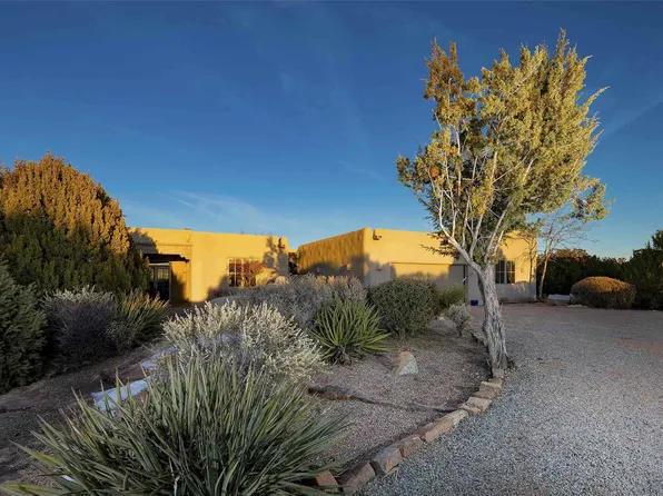 4 Storm View Ln, Santa Fe, NM 87506