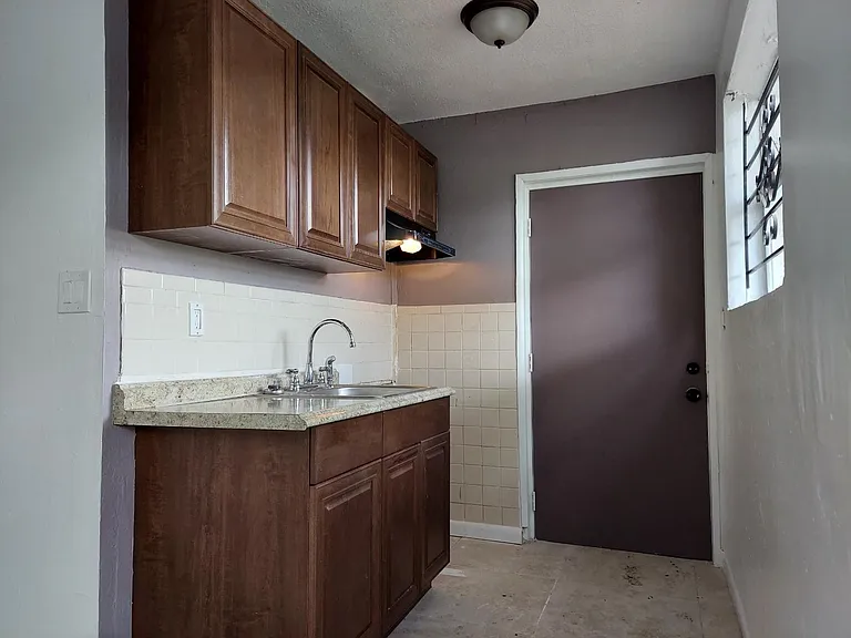 925 NW 17th Ave — Photo 5