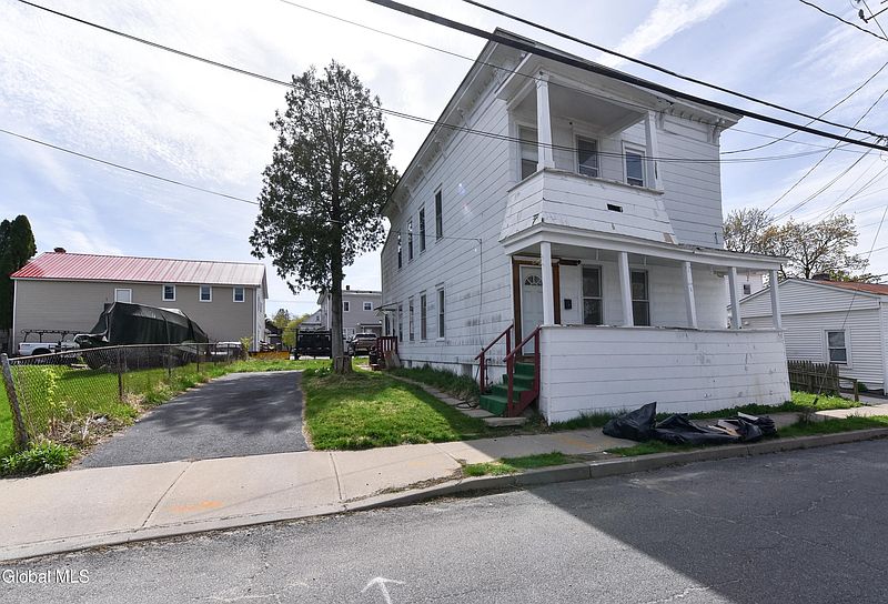 2nd image of 203 Brookside Avenue