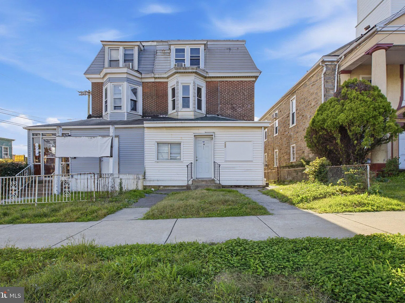 1 bed, 1.0 bath, $1,200 — Photo 2