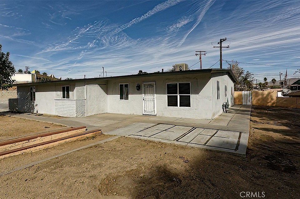 1st image of 15004 Zenda St
