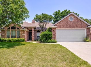 752 Bryan Dr, Burleson, TX 76028