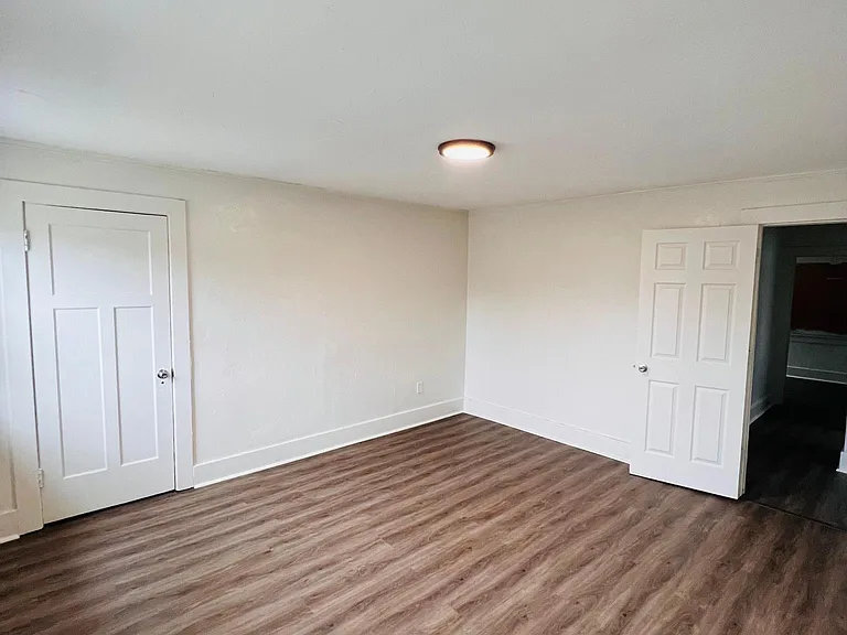 1127 Vernon Dr — Photo 16