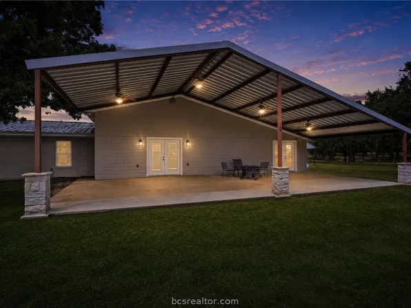 2205 County Road 122, Caldwell, TX 77836