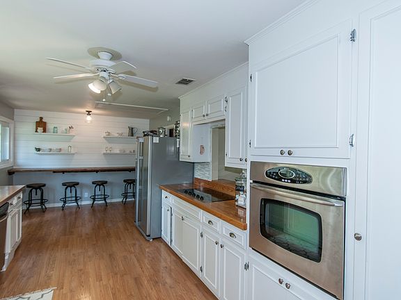 2nd image of 1224 Park Pl N
