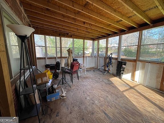 3rd image of 1987 Merle Cir